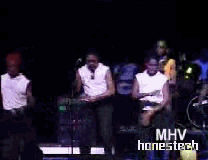 la demonstration de la danse kakou-kakou!!!!